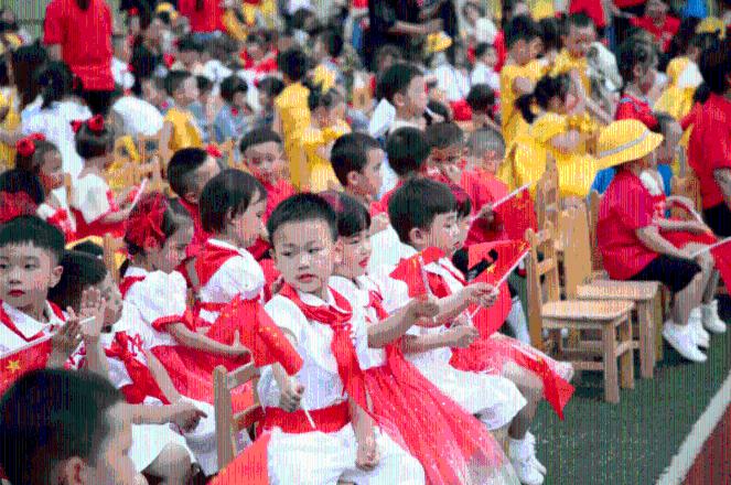 你会为了一个人跟她学一样的职业吗？游戏画面